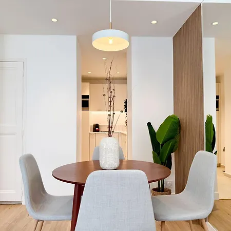 The Cosy Clemenceau Apartament